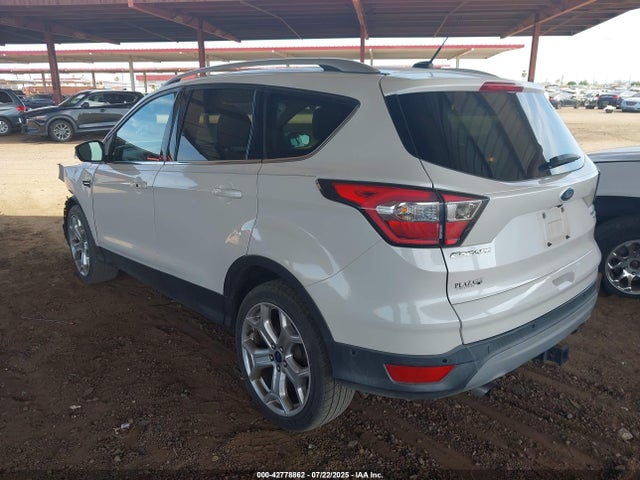 1FMCU0J98HUA82655 Ford Escape