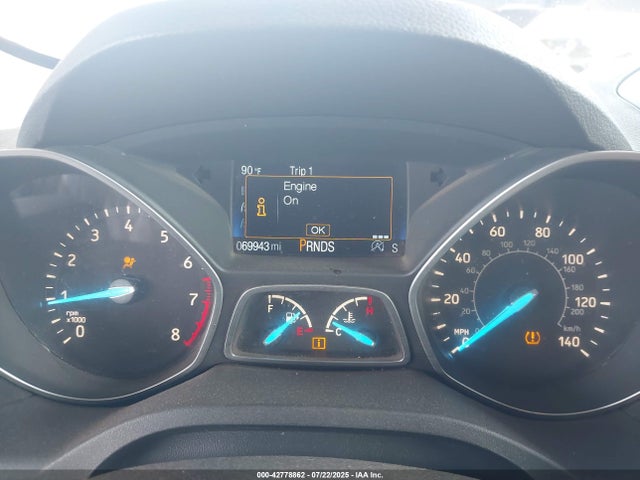 1FMCU0J98HUA82655 Ford Escape