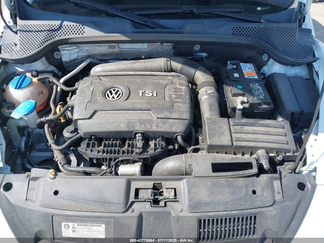 3VW517AT5HM822139 Volkswagen 1.8 tsi