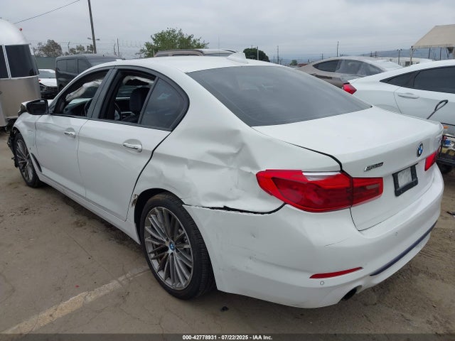 WBAJA9C58JB034140 BMW 530e