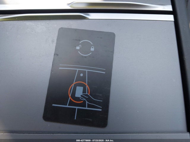 2025 TESLA MODEL 3 5YJ3E1EB1SF905608 Photo 10