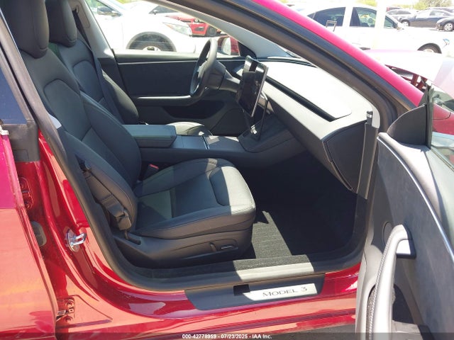 2025 TESLA MODEL 3 5YJ3E1EB1SF905608 Photo 4