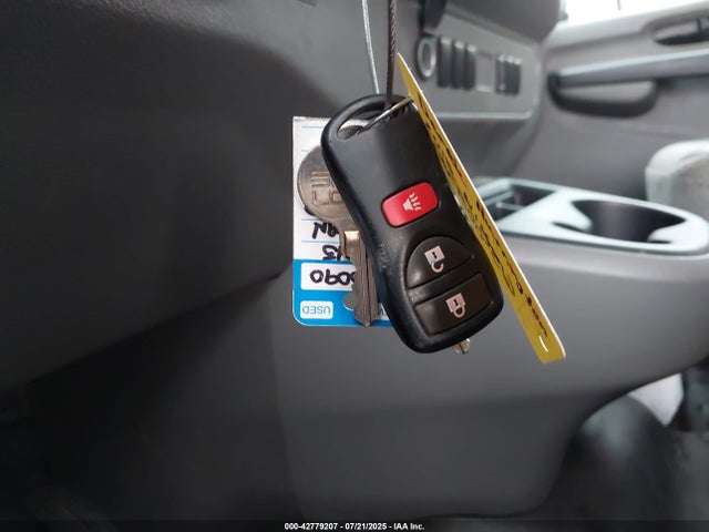 Nissan 2015 2015 1N6BF0KL6FN806903 Image 11