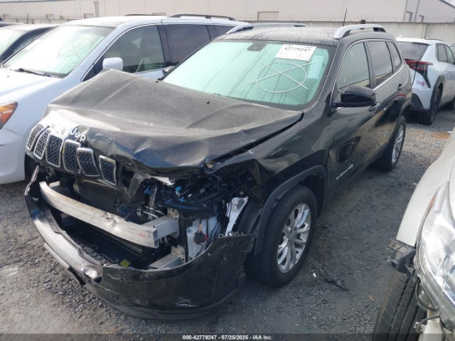1C4PJLCB2KD455843 Jeep 2019