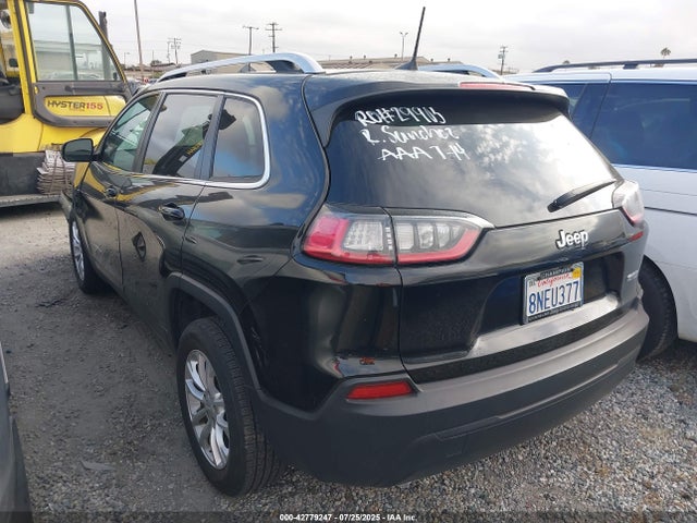 1C4PJLCB2KD455843 Jeep 2019