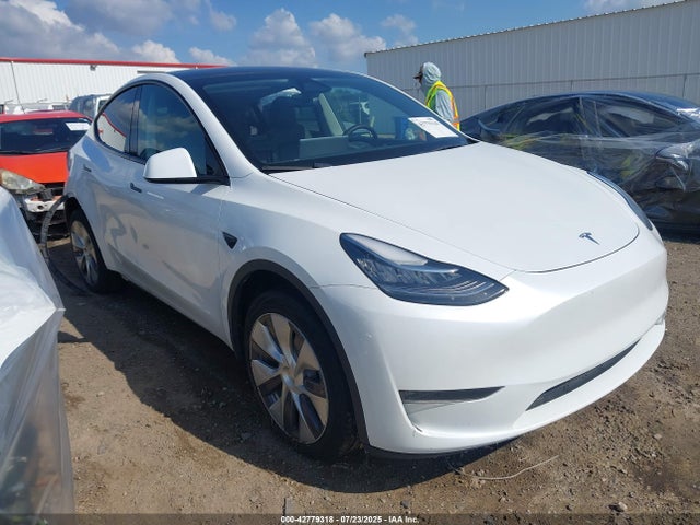 2023 TESLA MODEL Y 7SAYGDEE8PA128301 Photo 0