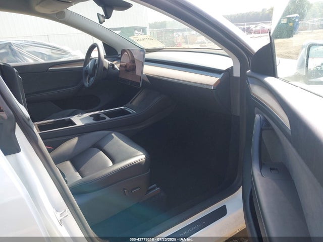 2023 TESLA MODEL Y 7SAYGDEE8PA128301 Photo 4