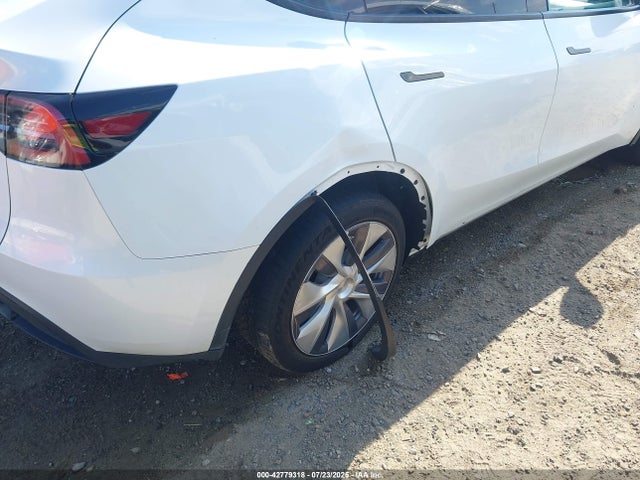 2023 TESLA MODEL Y 7SAYGDEE8PA128301 Photo 5