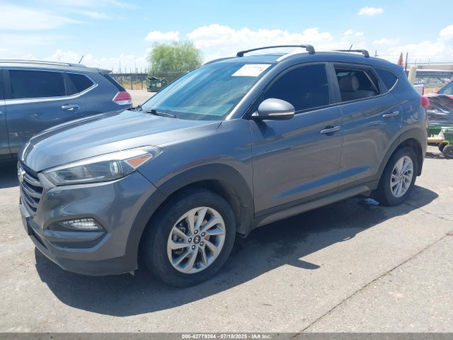 Hyundai Tucson 2016 KM8J33A25GU201629 Image 2