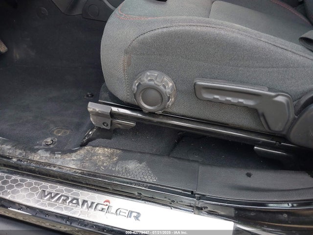 1C4PJXCG4RW118639 Jeep Wrangler