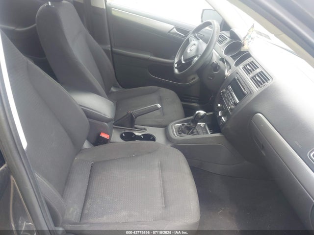 3VWD17AJ5FM234930 Volkswagen 1.8t