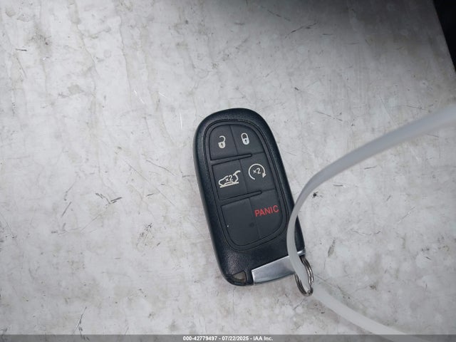 1C4PJLCS5GW337037 Jeep Cherokee