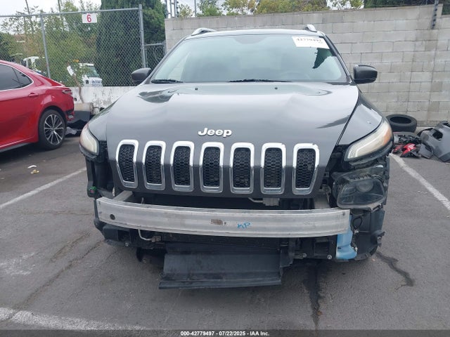1C4PJLCS5GW337037 Jeep Cherokee