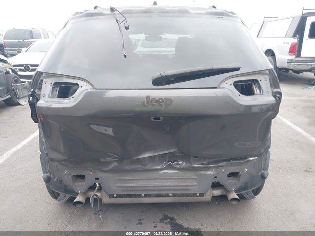 1C4PJLCS5GW337037 Jeep Cherokee