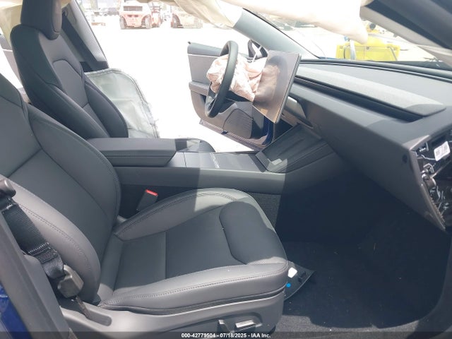 2025 TESLA MODEL 3 5YJ3E1EA1SF995799 Photo 4