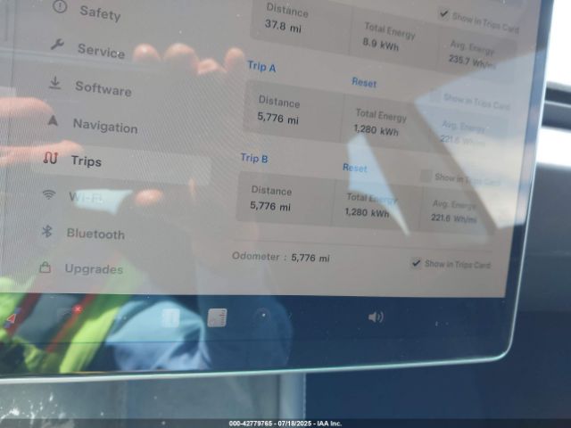 2025 TESLA MODEL 3 5YJ3E1EB9SF932149 Photo 6