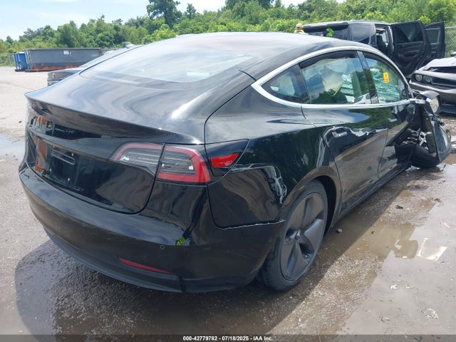 2018 TESLA MODEL 3 5YJ3E1EA9JF016190 Photo 3