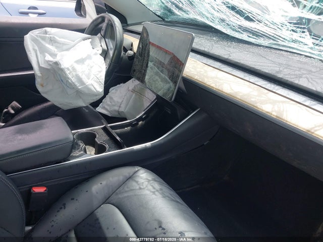 2018 TESLA MODEL 3 5YJ3E1EA9JF016190 Photo 4