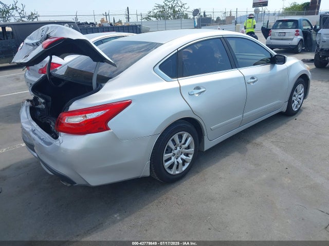 1N4AL3AP8GC164216 Nissan 2016