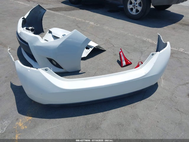 5YFBURHE6EP116947 Toyota 2zr-fe