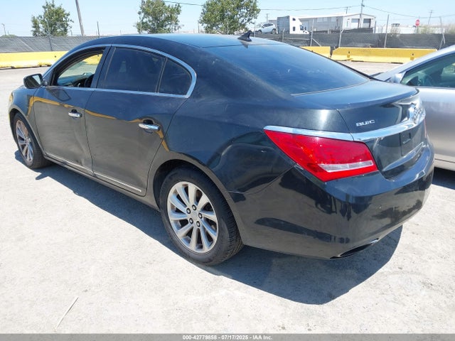 1G4GB5G33EF226961 Buick lfx