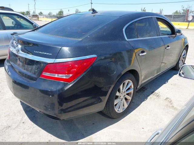 1G4GB5G33EF226961 Buick lfx