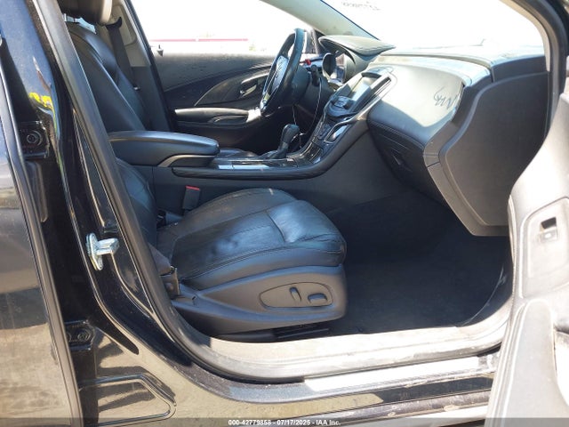 1G4GB5G33EF226961 Buick lfx