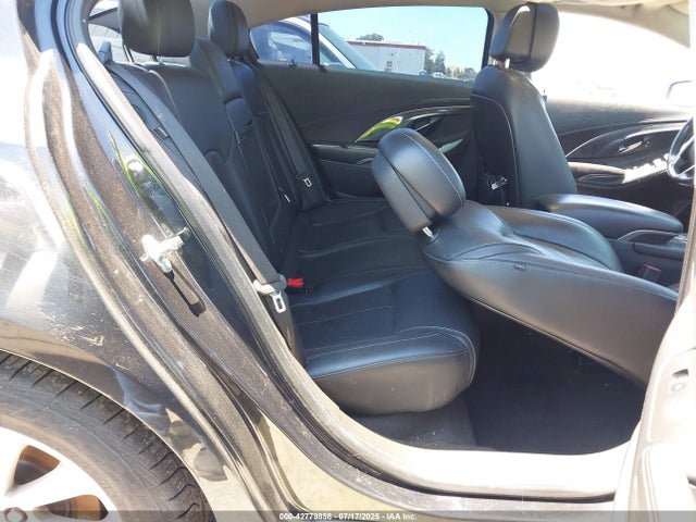 1G4GB5G33EF226961 Buick lfx