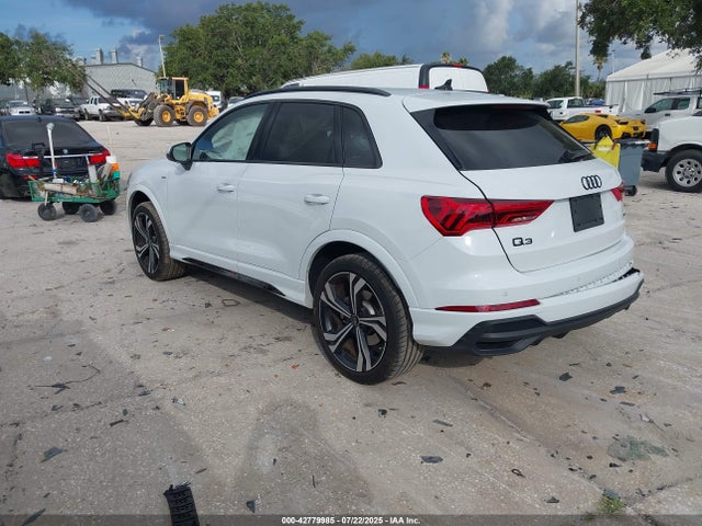 2024 AUDI Q3 WA1EECF30R1081433 Photo 2