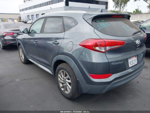 2018 HYUNDAI TUCSON KM8J33A48JU696711 Photo 2