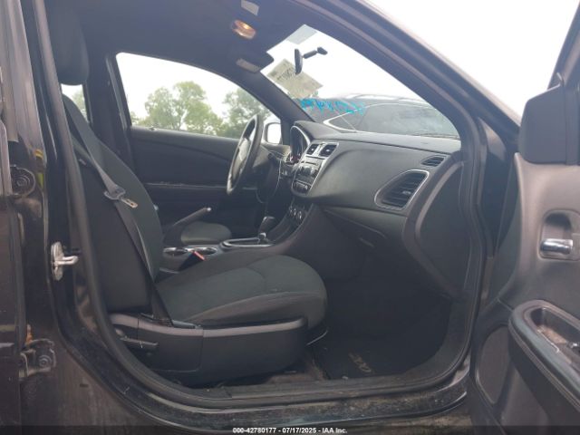 2012 CHRYSLER 200 1C3CCBABXCN157983 Photo 4