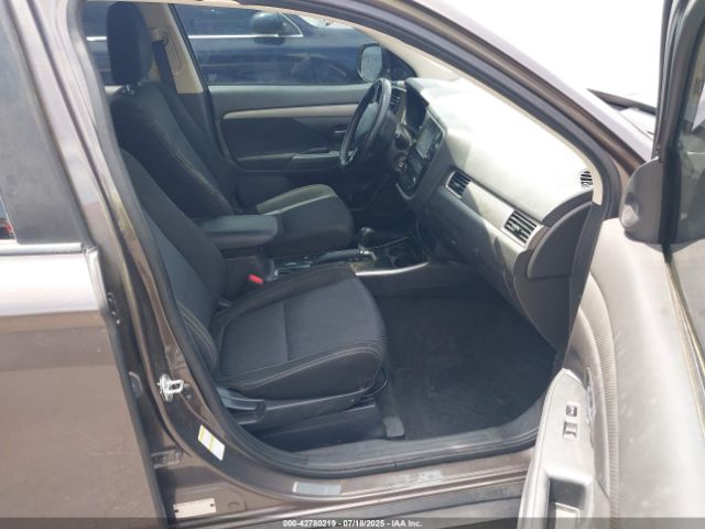 2017 MITSUBISHI OUTLANDER JA4AD2A34HZ070535 Photo 4