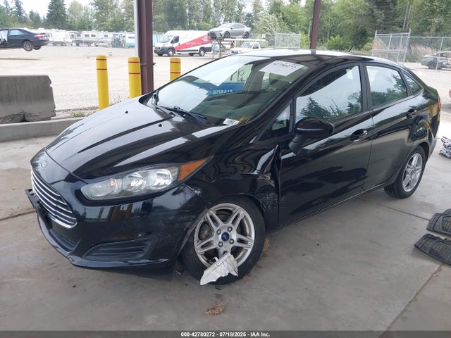Ford 2019 2019 3FADP4BJ7KM155032 Image 2
