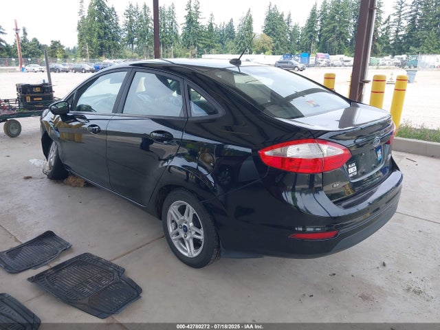 Ford 2019 2019 3FADP4BJ7KM155032 Image 3