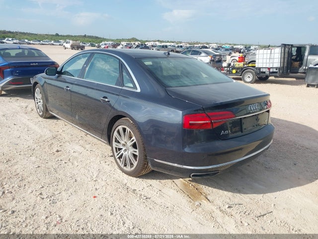 2016 AUDI A8 L WAU34AFD3GN009643 Photo 2