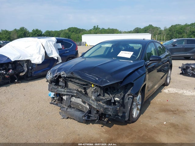 3FA6P0LUXKR109076 Ford 2019