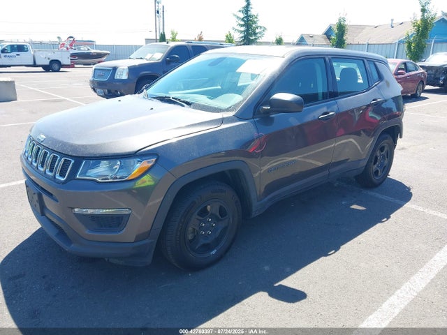 3C4NJCAB6KT658724 Jeep Compass