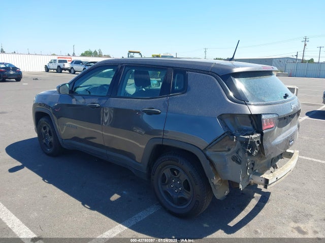 3C4NJCAB6KT658724 Jeep Compass