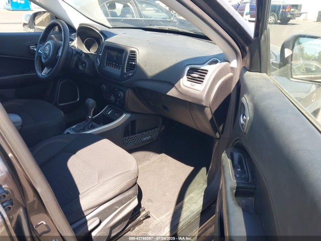 3C4NJCAB6KT658724 Jeep Compass