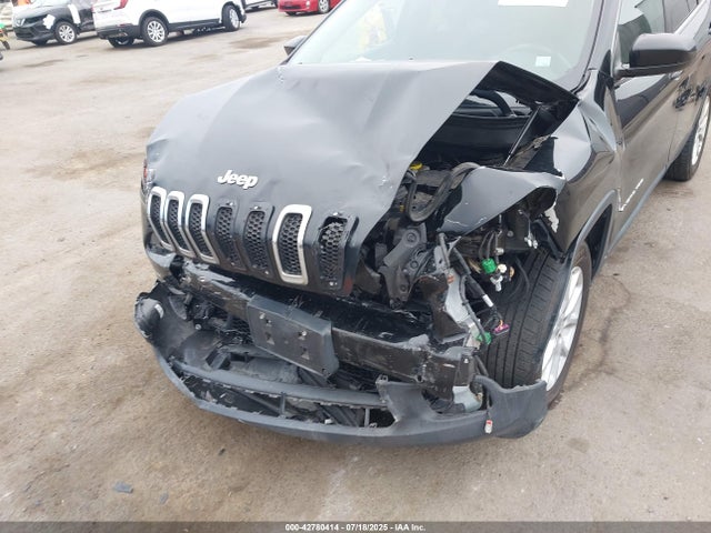1C4PJLCB5HW668315 Jeep Cherokee