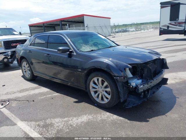2017 CHRYSLER 300 2C3CCARG2HH622184