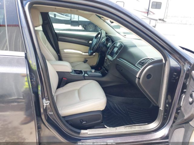 2017 CHRYSLER 300 2C3CCARG2HH622184 Photo 4