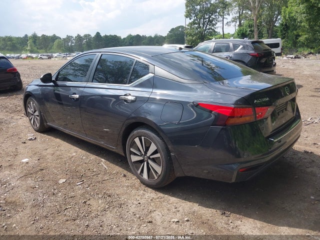 42780567 :رقم المزاد ، 1N4BL4DV5NN378067 vin ، 2022 Nissan Altima Sv Fwd مزاد بيع