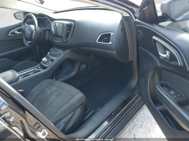 2016 CHRYSLER 200 1C3CCCAB9GN154231 Photo 4