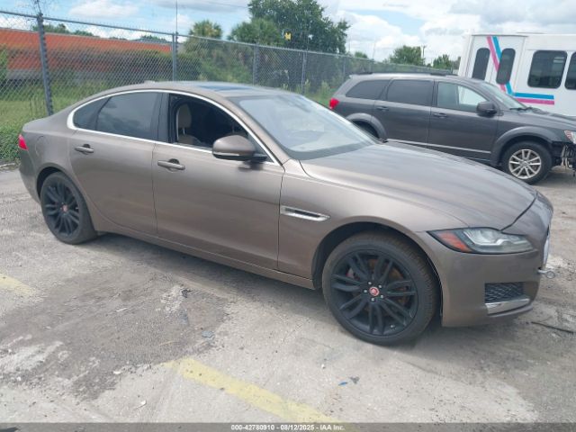 2016 JAGUAR XF SAJBE4BV2GCY08807 Photo 0