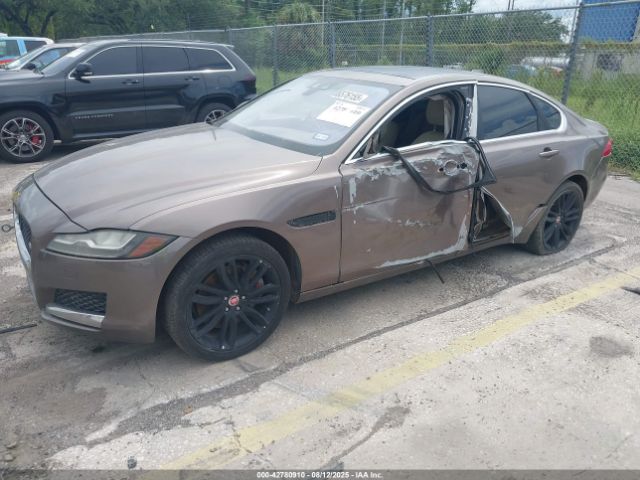 2016 JAGUAR XF SAJBE4BV2GCY08807 Photo 1