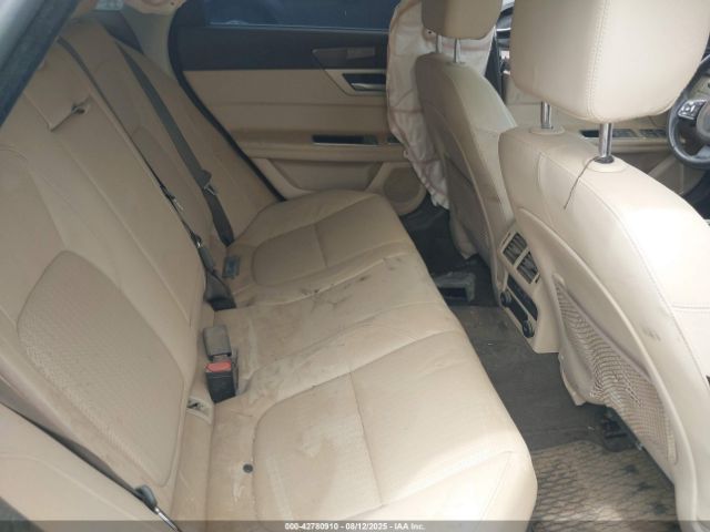 2016 JAGUAR XF SAJBE4BV2GCY08807 Photo 7