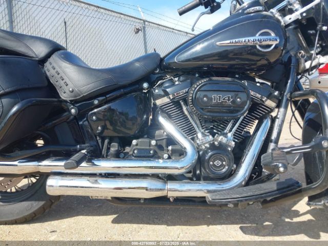 2018 HARLEY-DAVIDSON FLHCS 1HD1YBK17JC075081 Photo 7