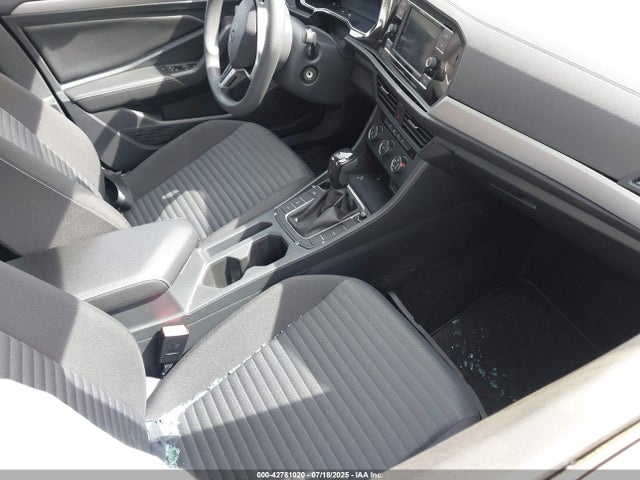 3VWCM7BU3NM003907 Volkswagen 1.5 tsi