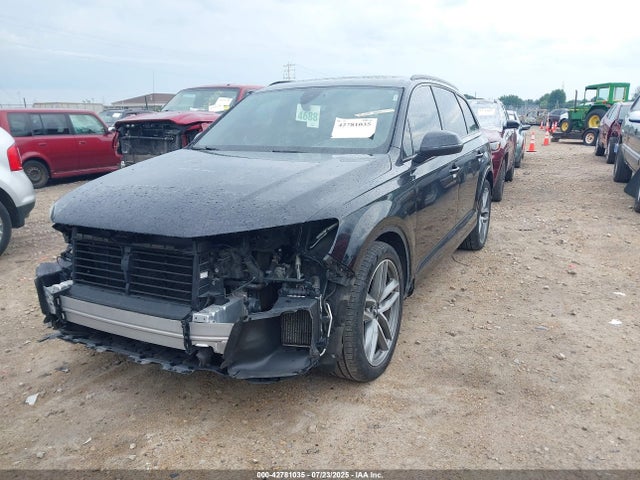 2017 AUDI Q7 WA1VAAF7XHD034202 Photo 1